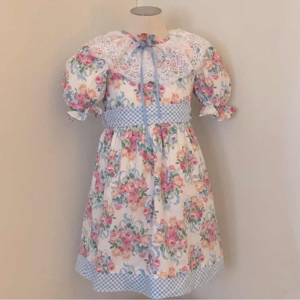 Vintage Girls Dress 💐
